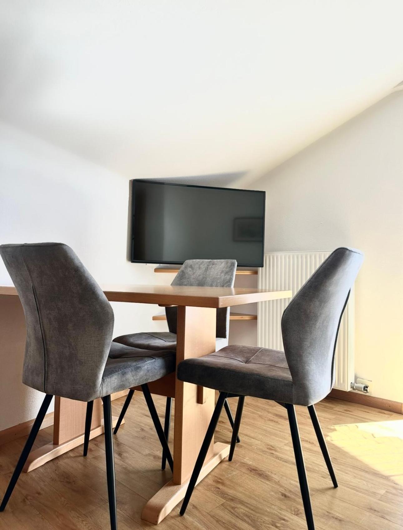 Garni Hotel Dorothea Tirolo Ngoại thất bức ảnh