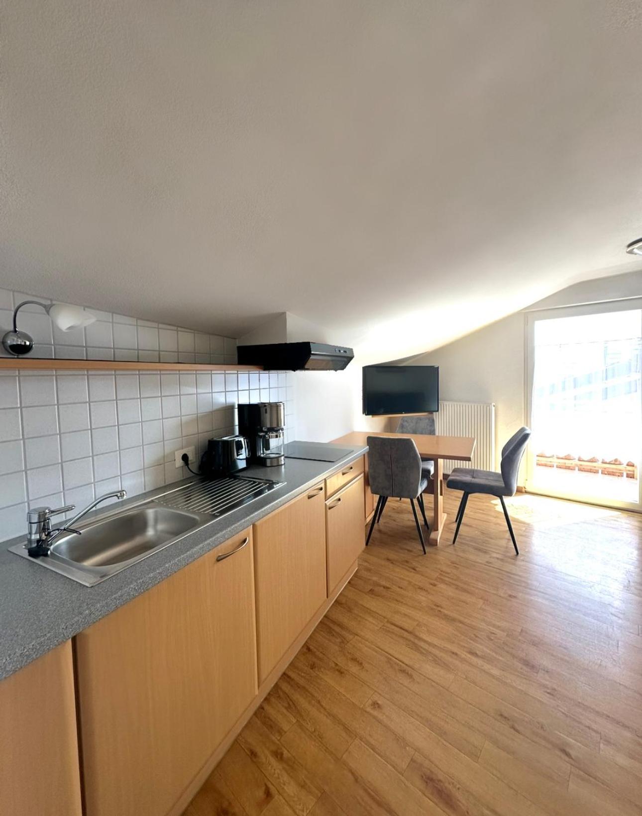 Garni Hotel Dorothea Tirolo Ngoại thất bức ảnh
